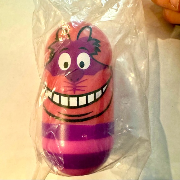 NEW SEALED Kellogg Disney 2005 Wobbler 3" Beanz Toy - Cheshire Cat. - Picture 1 of 6